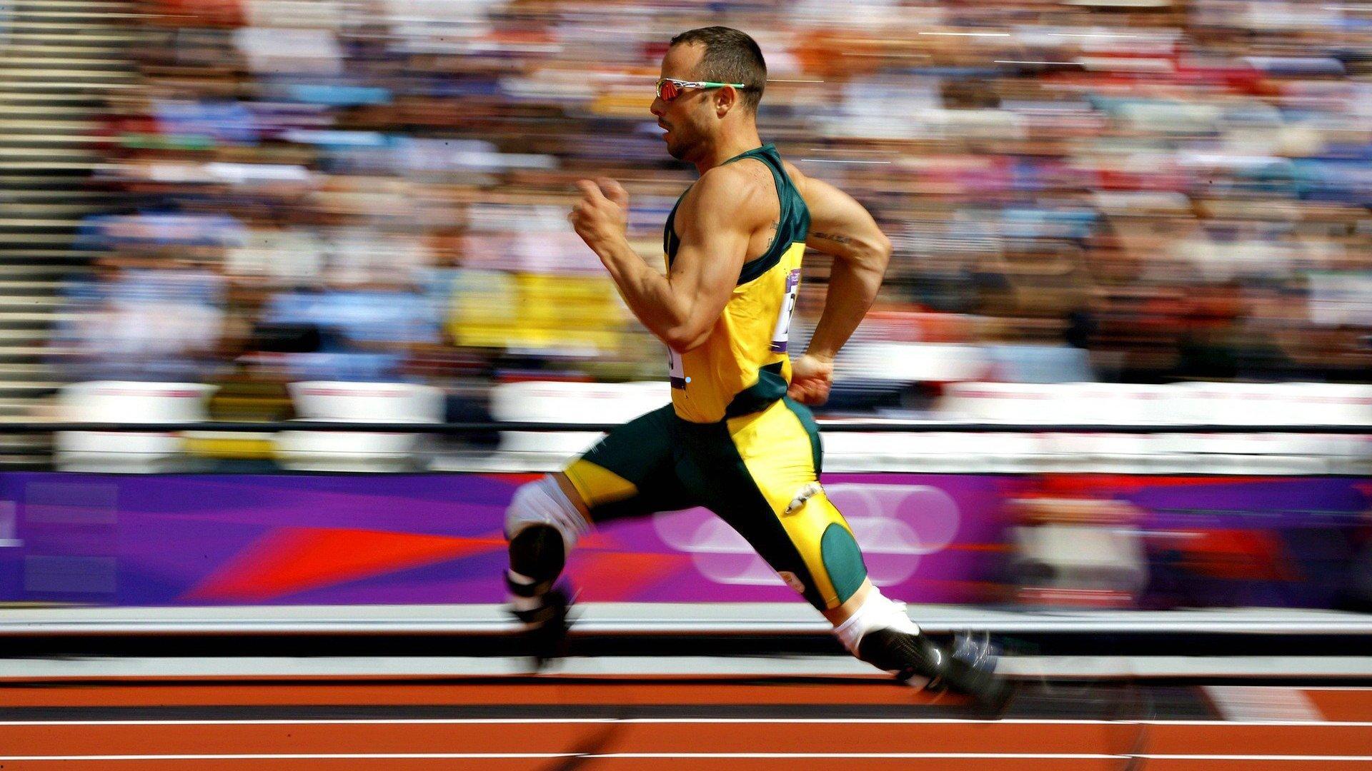 PG模拟器：传奇谢幕！极限运动冠军贺娇龙离世，47岁生涯照亮永恒夜空